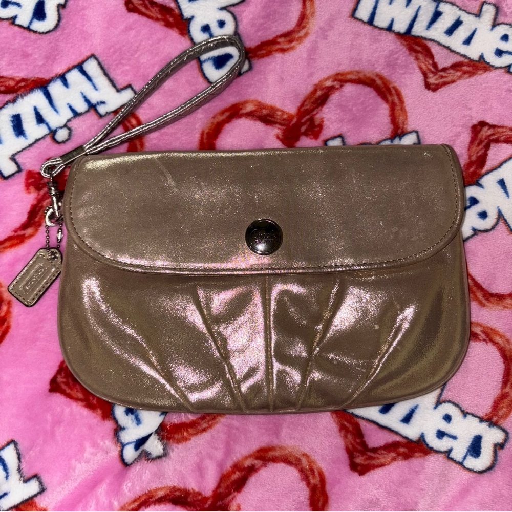 Coach Metallic Gold Wristlet Clutch ⭐️